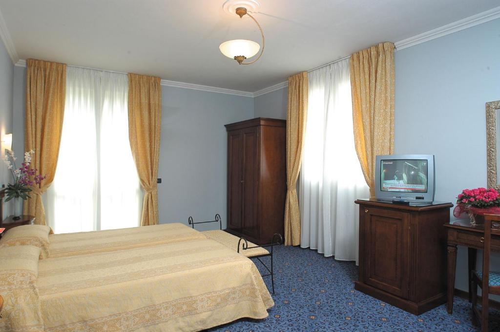Hotel Castello Μόντενα Δωμάτιο φωτογραφία